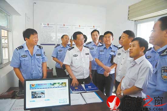忠诚为民促发展 公正廉洁保稳定