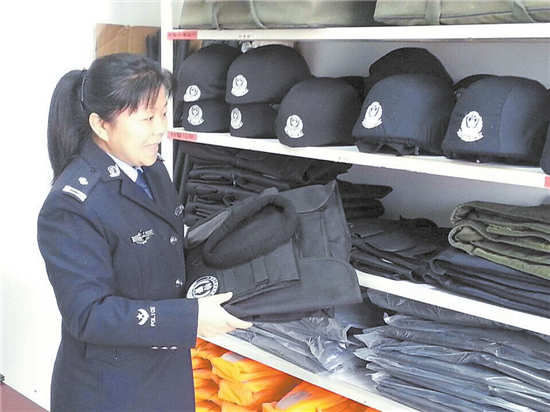 警花平凡亦美丽