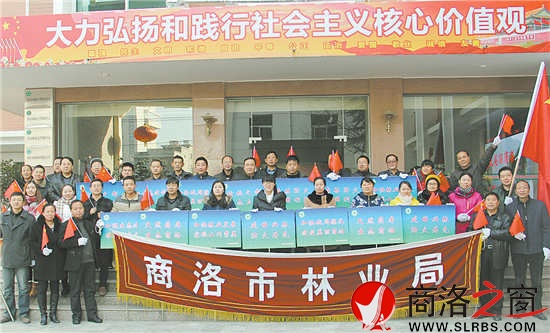 部门主导，全民参与，持之以恒推进城周绿化工作，往日荒山秃岭如今郁郁葱葱。