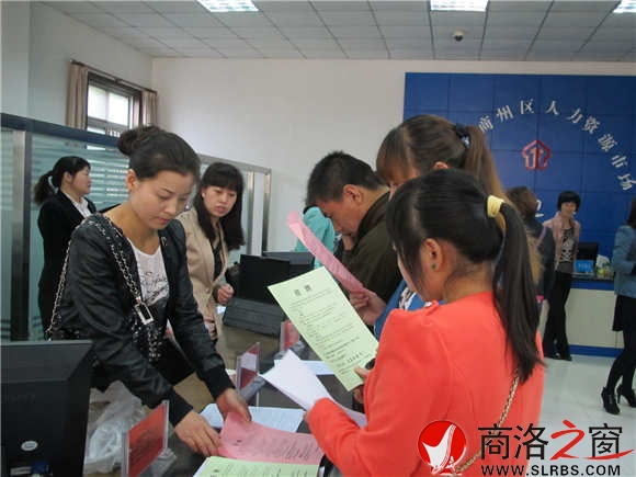 创业促就业为劳动者搭建了就业平台。  （记者 贾书章 摄）