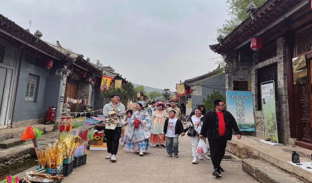 棣花古镇醉游人