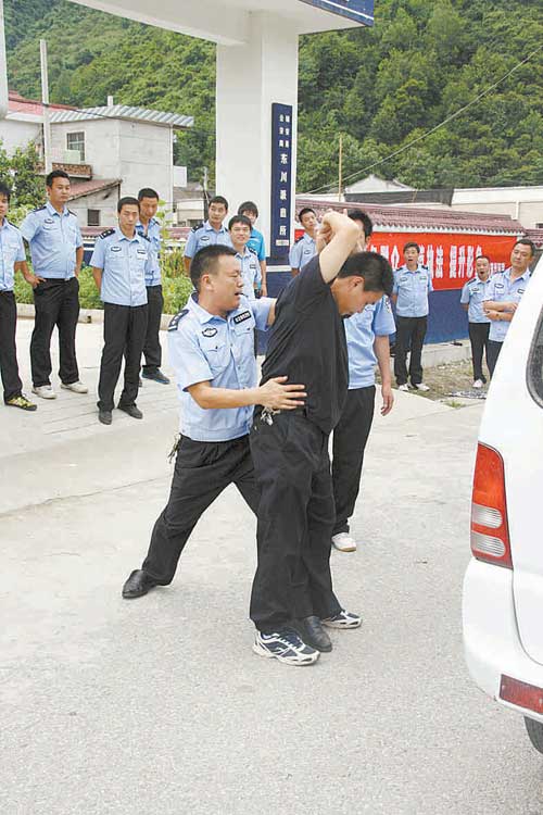 17年练就的治安防范专家