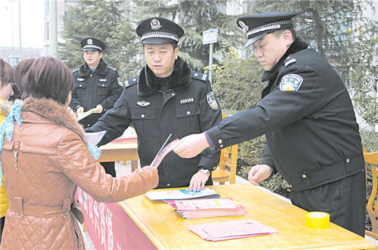 风雨无悔写忠诚