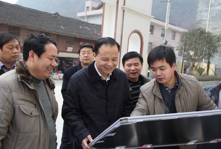 镇安县委书记张盈安调研城镇化建设