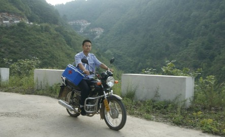 洛南：大山深处的80后乡医