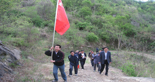 商南县委组织部户外拓展训练给力机关和谐建设