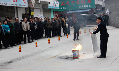 市商务局开展“市直商务系统消防安全演练”