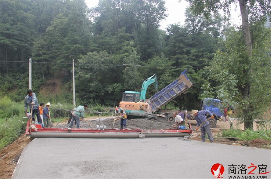 洛南加大县乡公路改造