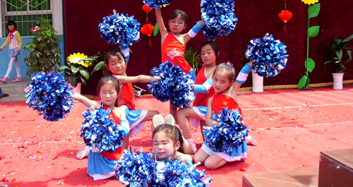 商州区金陵寺中心小学欢庆六一儿童节