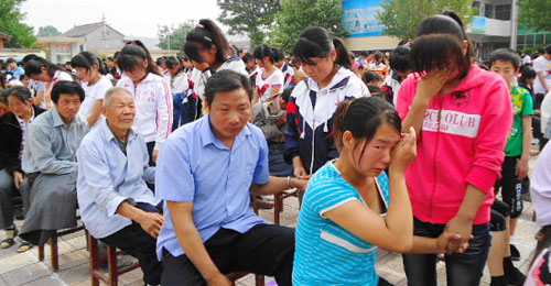 感恩教育团在景村中学开展感恩教育活动