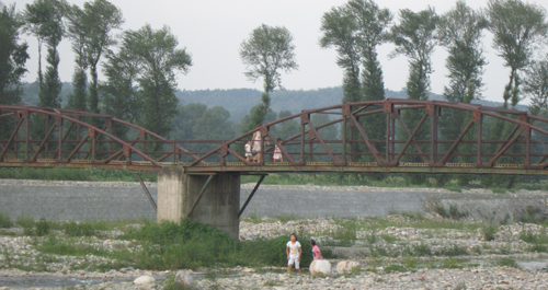 永丰镇完成洛河白洛段铁架桥修复工程