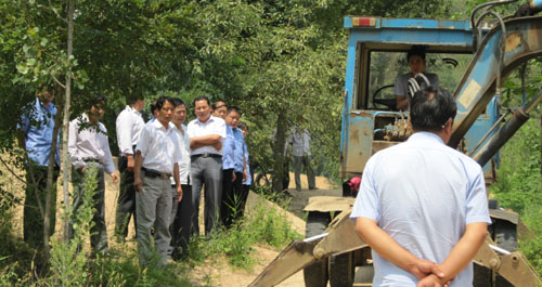 洛南县三要镇进行河道集中综合整治