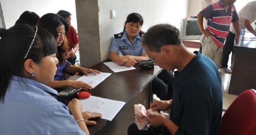 丹凤劳动保障监察大队为农民工追讨工资36万元