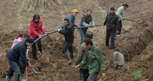 洛南县巡检积极落实安全饮水项目