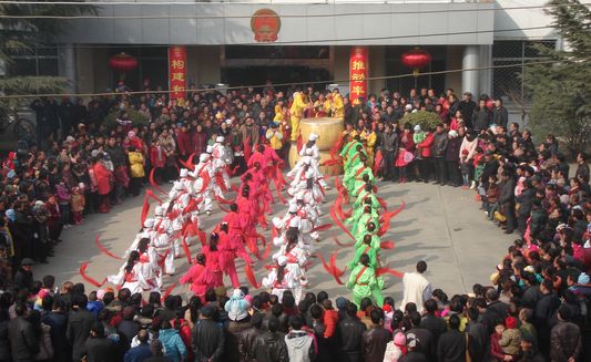 社火闹沸洛南城