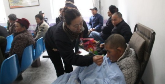 传承雷锋精神 彰显国网爱心