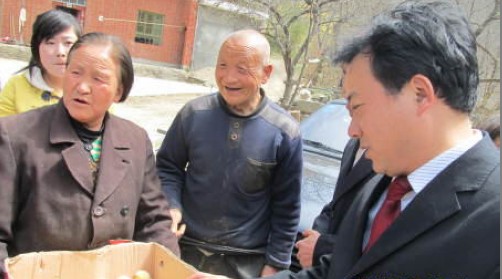 丹凤县住房公积金管理部门为包扶村办实事