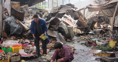 山阳卜吉河菜市场发生火灾