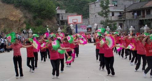 柞水县柴庄镇枣树坪村群众文化生活丰富多彩