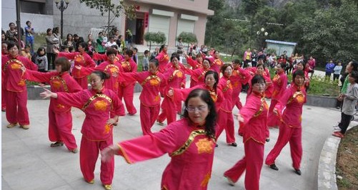 镇安城乡多种形式文娱活动喜庆双节