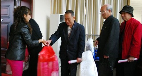 山阳举行重阳节敬老座谈会