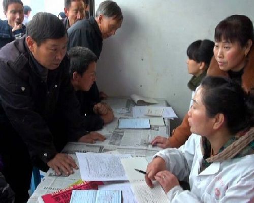 洛南县残联开展患者免费治疗救助活动