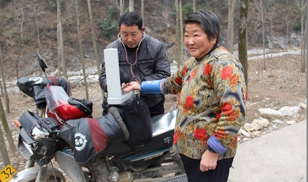 商南“最美村医”崔宗志深受村民好评
