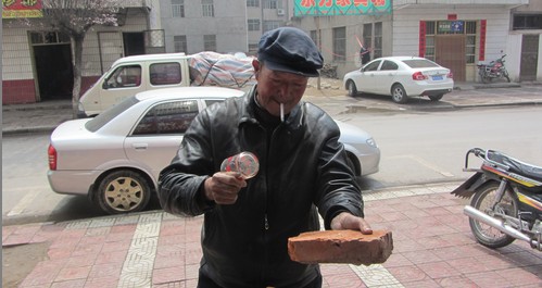 商南：八旬老翁的绝活