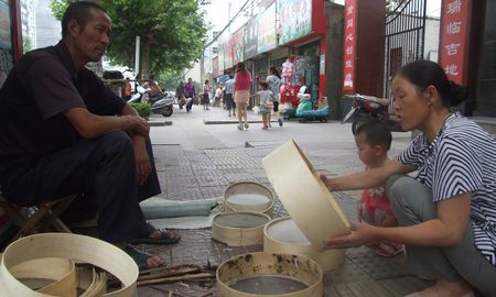 丹凤：昔日传统手缯箩 今天依旧有市场