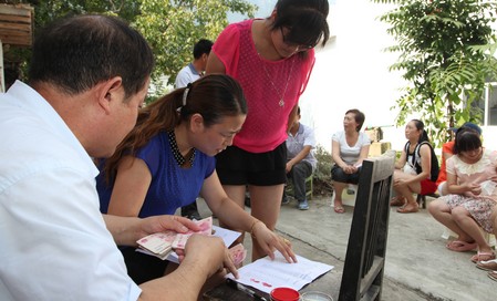 山阳总工会积极开展金秋助学活动