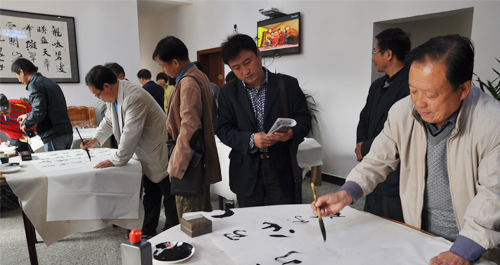 “商州书协创作基地”“商州美协写生基地”举行挂牌仪式