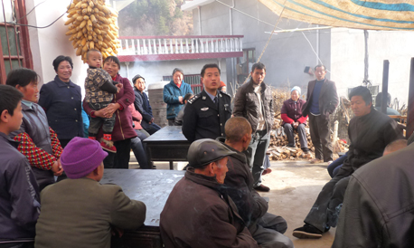 柞水曹坪派出所深入农村开展安全防范工作