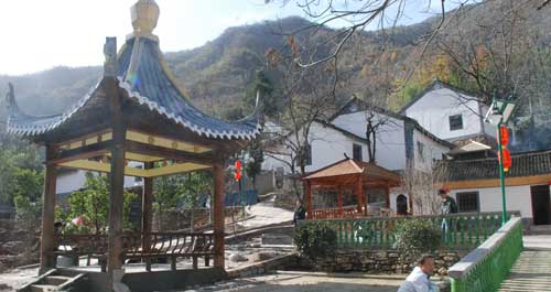 商南县金丝峡镇太子坪村着力打造八大特色板块