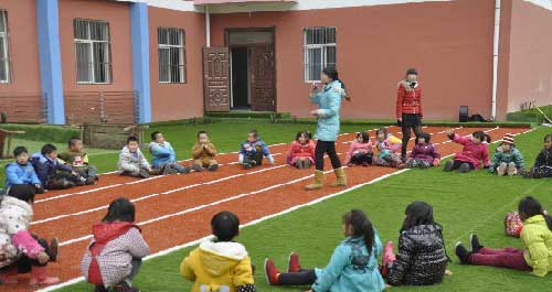 镇安县米粮镇中心幼儿园前不久建成