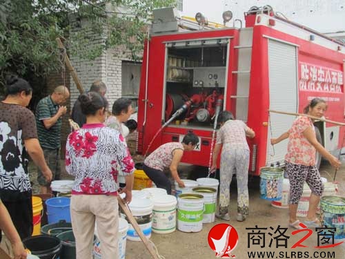 众志成城战水荒