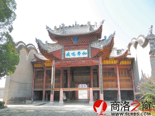 闻名遐迩的丹凤“花戏楼”