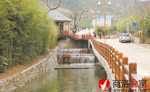 碧水青山成了桃花谷内最大景观