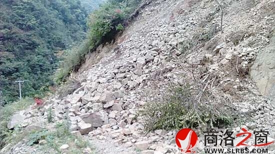 山体滑坡将这个深山小村庄的出山道