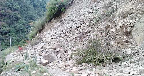 流岭深山的孤岛村庄