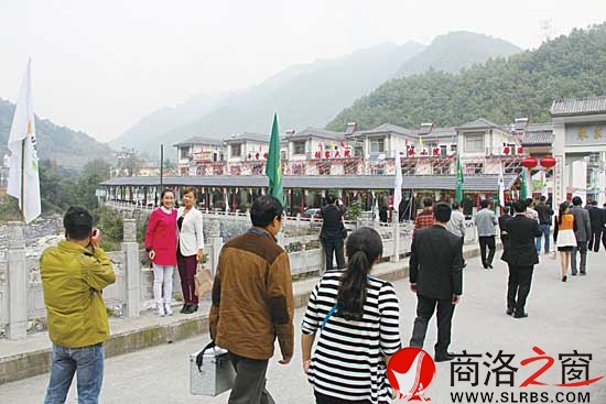 美丽乡村吸引了大量的游客