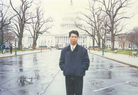 史书民在美国留念