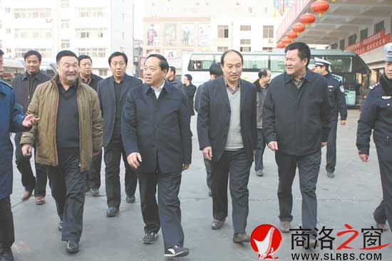 市委书记胡润泽在市一级汽车客运站检查春运安全工作