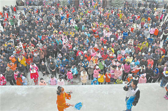 御史新村的乡村春晚