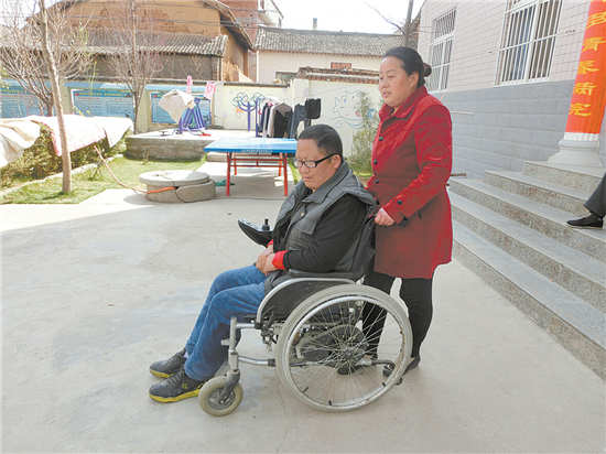 患难夫妻演绎人间真情