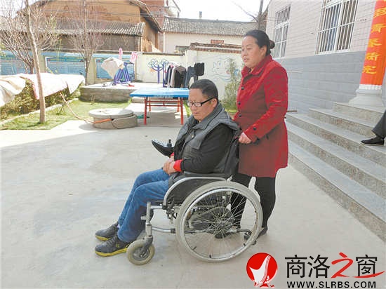 患难夫妻演绎人间真情