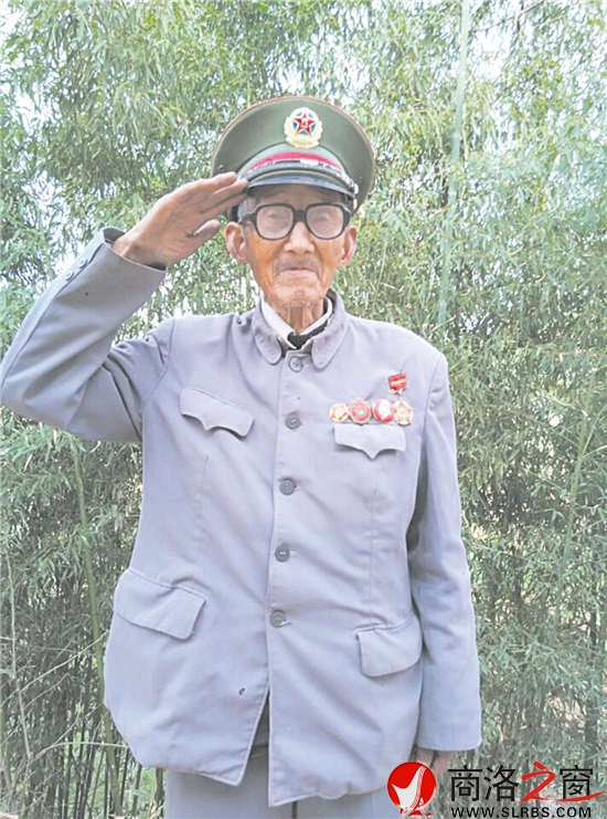 精神抖擞的老兵张清太