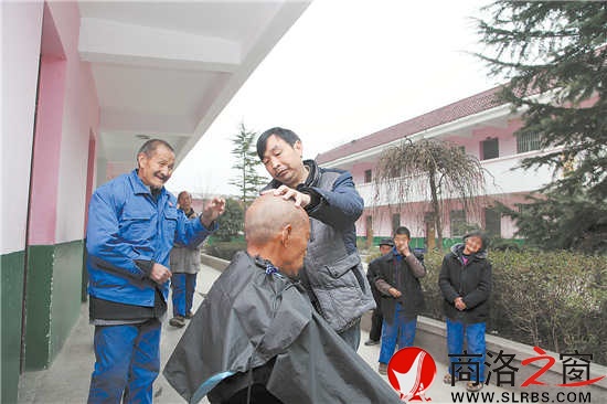 义务为残疾老人理发