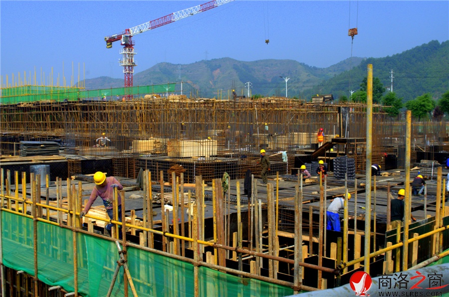 山阳县建设移民搬迁集中安置点