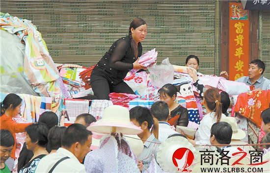 传统古会是乡民群众的商品交流会