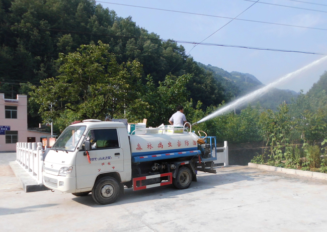 色河铺镇积极开展夏季核桃树病虫害防治
